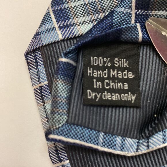 Pronto Uomo mens wearhouse blue white plaid regular length 28 1/2 inches - Picture 7 of 7